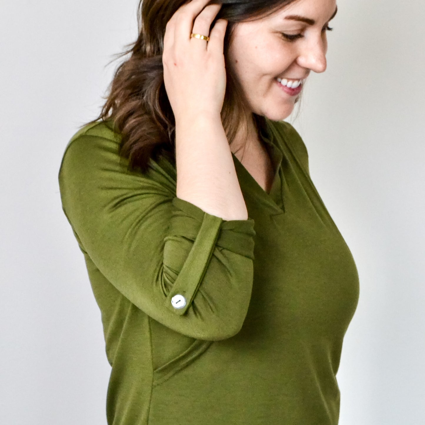 Green long sleeve side access v-neck nursing top