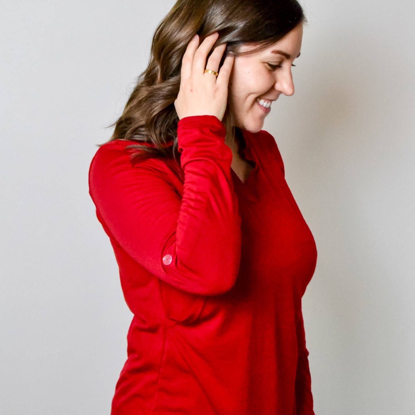 Red long sleeve side access v-neck nursing top